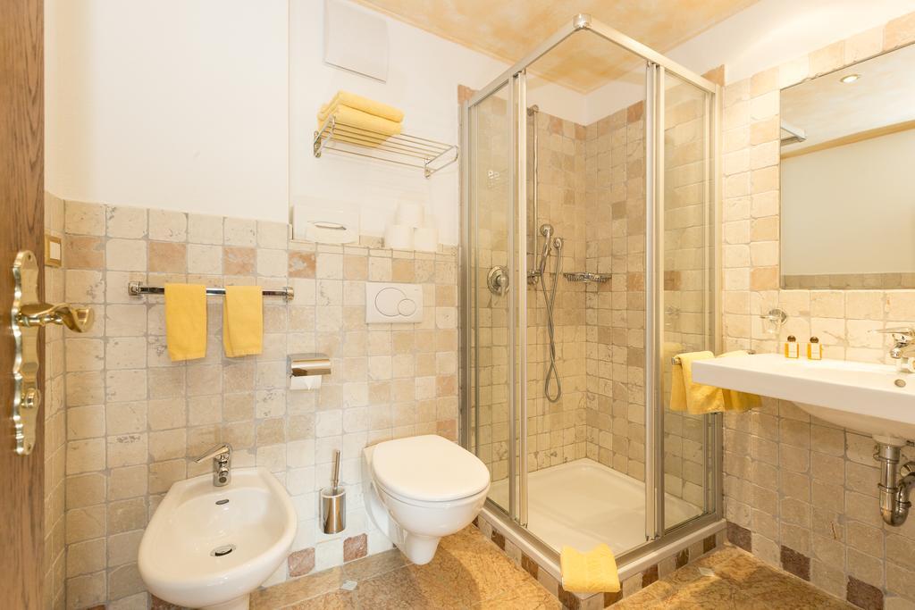 Landhotel Tharerwirt Olang Luaran gambar